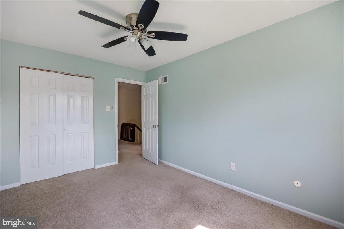 4 Fairfax Vlg photo 30