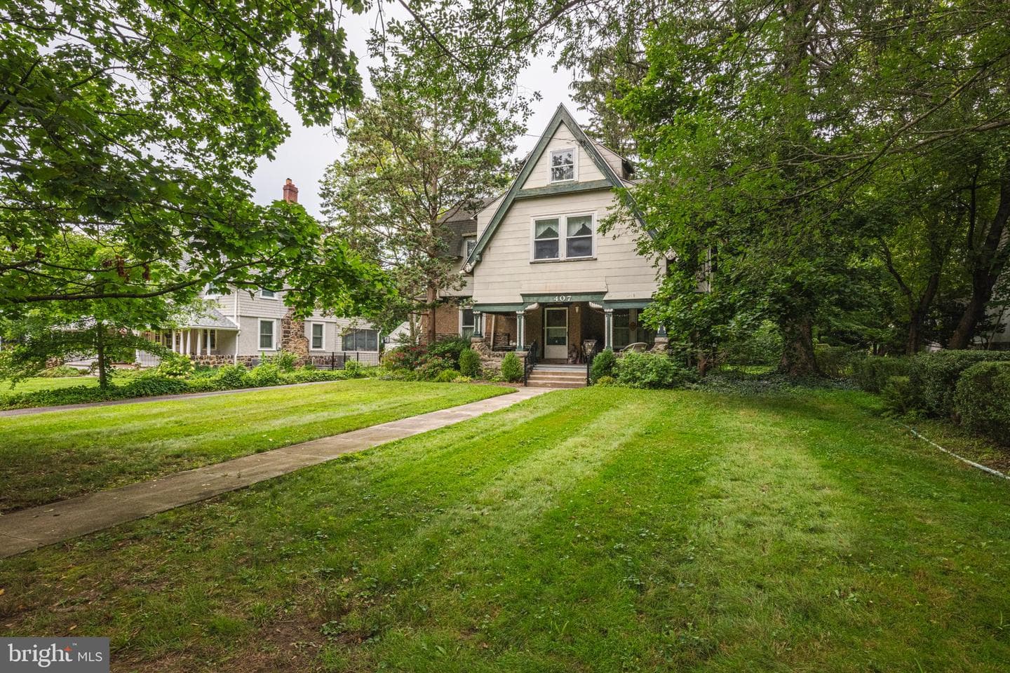 407 Midland Avenue photo 2