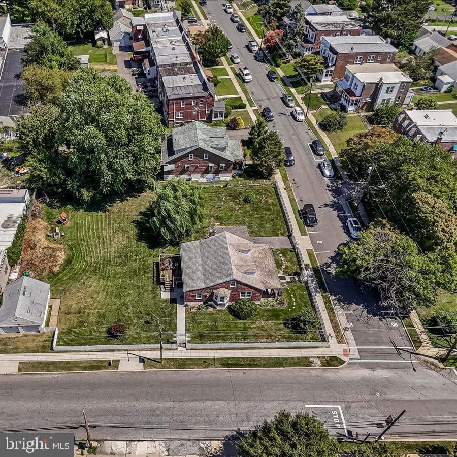 1200 E 13th Street photo 34