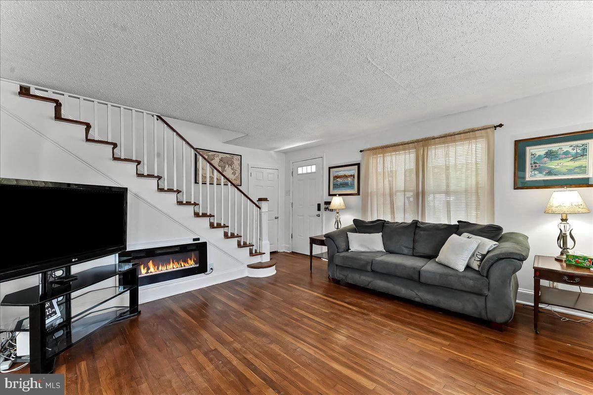 1200 E 13th Street photo 5