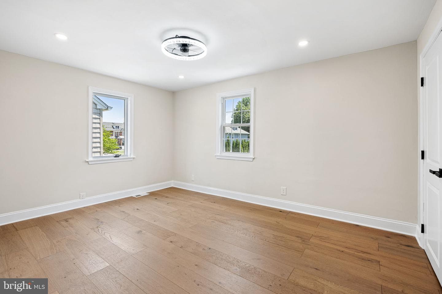 46 Rodman Avenue photo 17