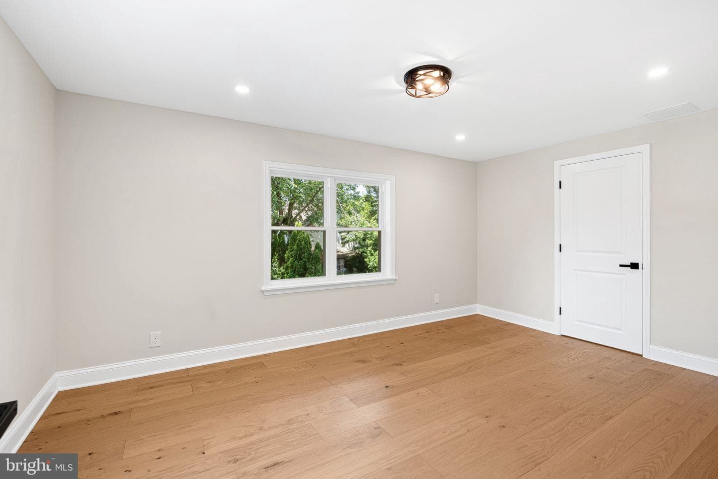 46 Rodman Avenue photo 23
