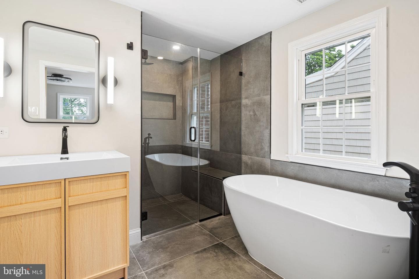 46 Rodman Avenue photo 26