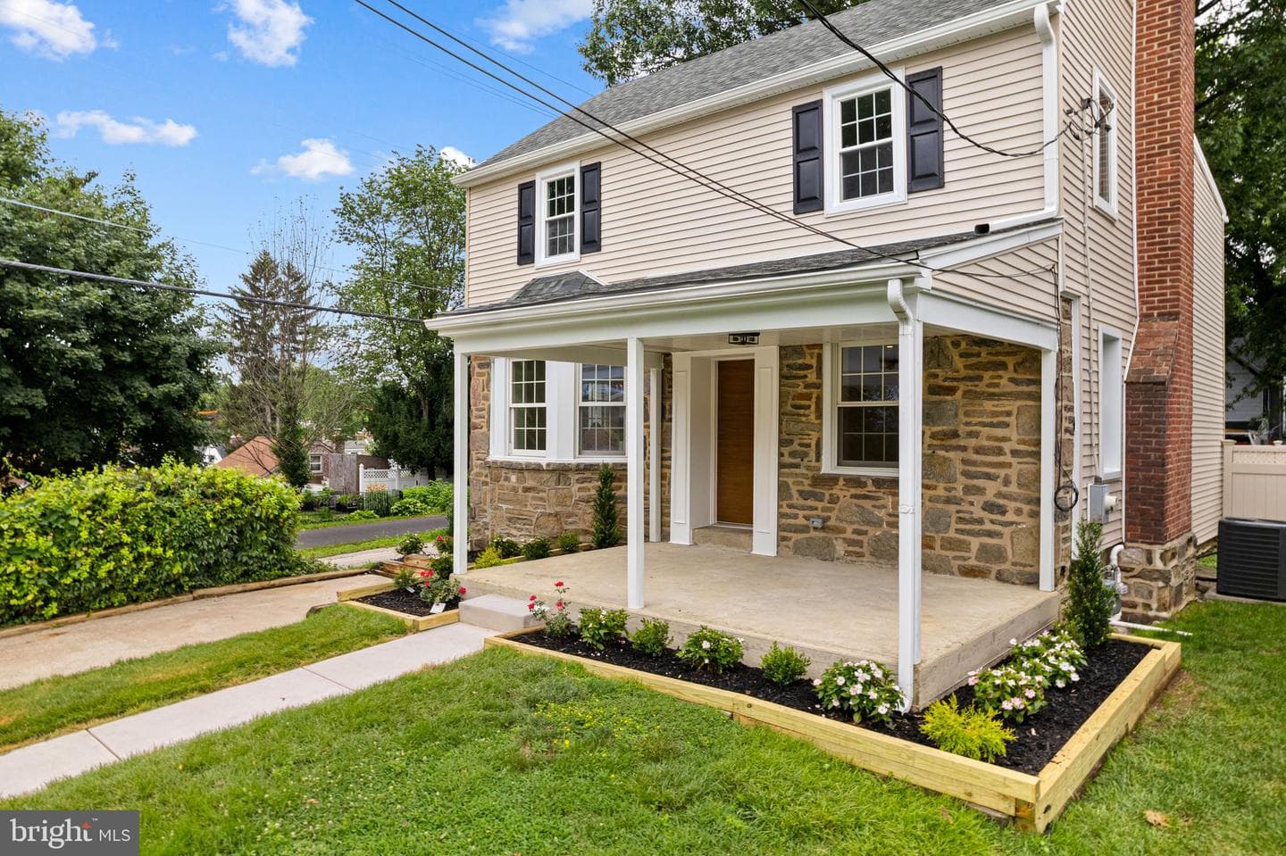 46 Rodman Avenue photo 3