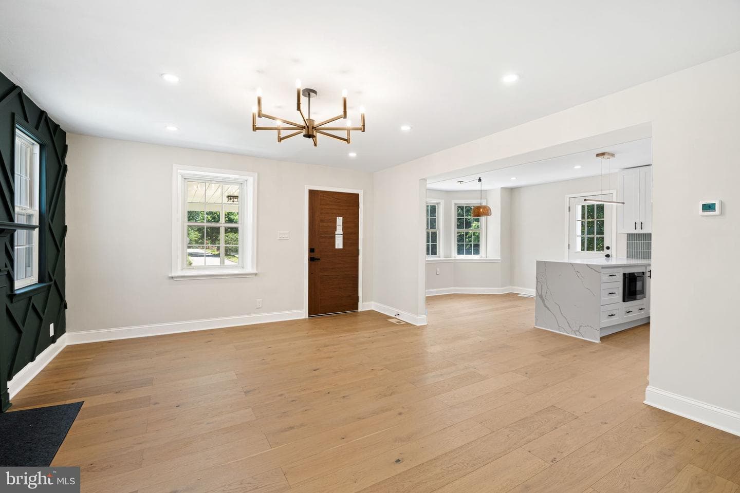 46 Rodman Avenue photo 5