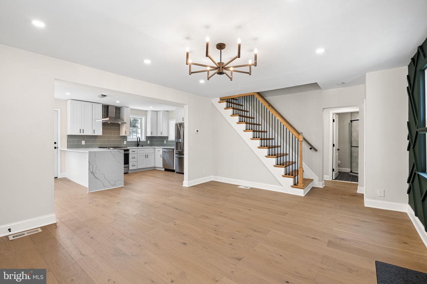 46 Rodman Avenue photo 6