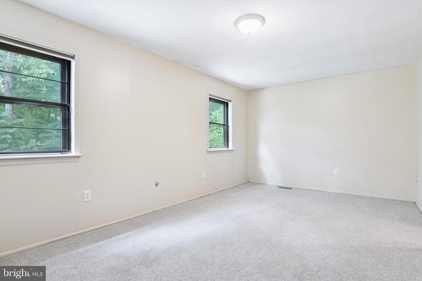 48 Bishop Drive photo 14