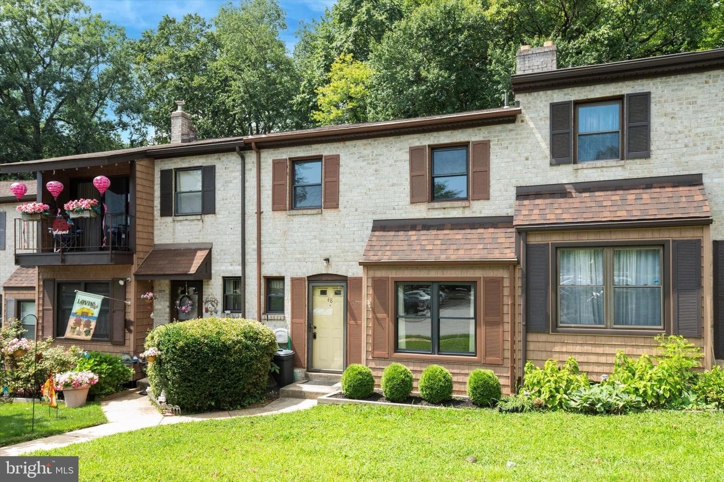 48 Bishop Drive photo 2