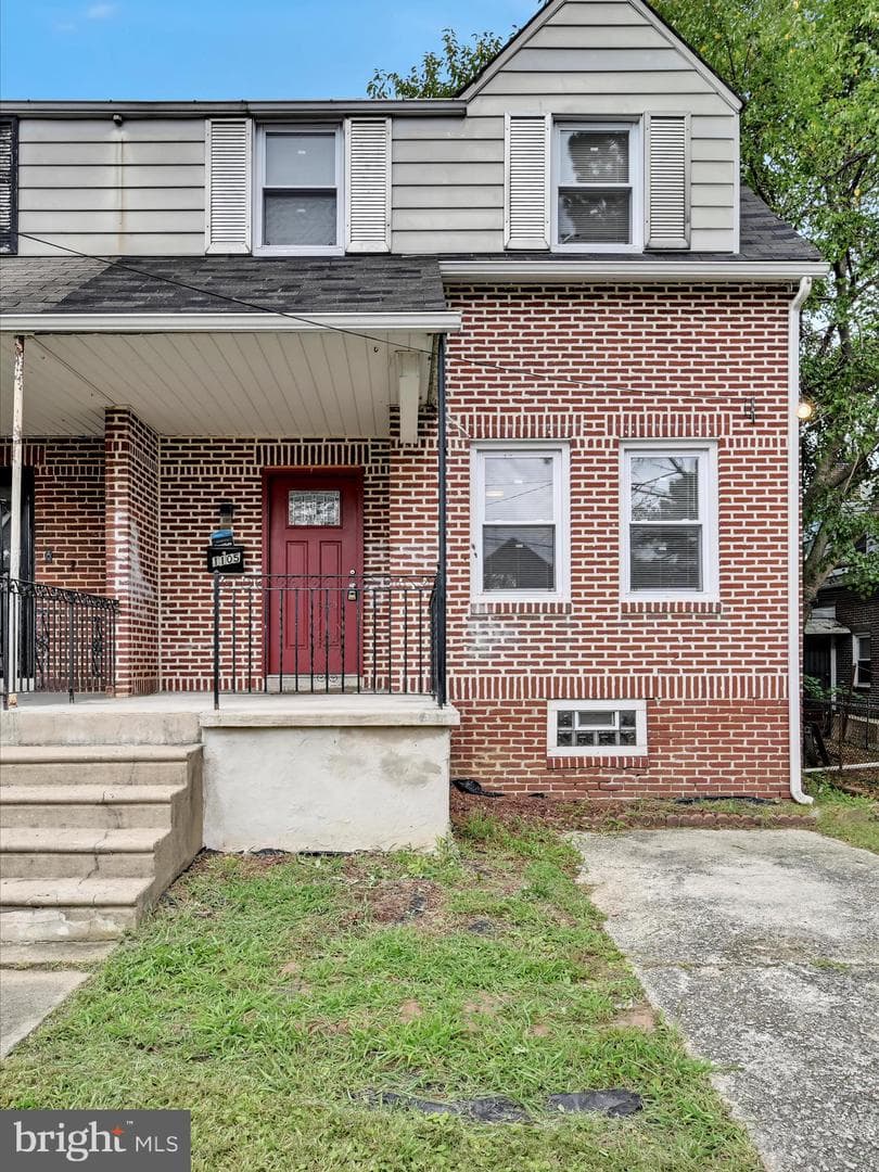 1105 Terrill St photo 2