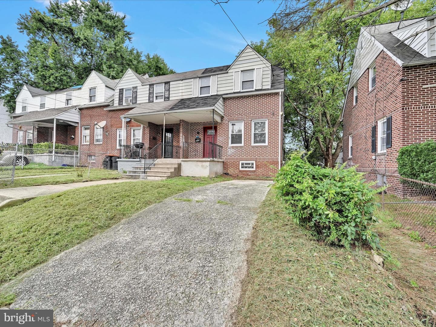 1105 Terrill St photo 4
