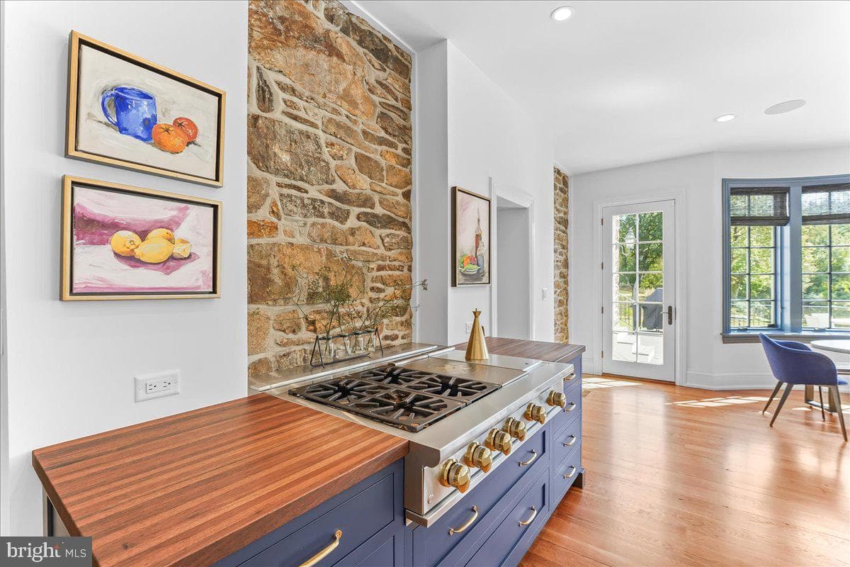 80 Heyburn Road photo 36