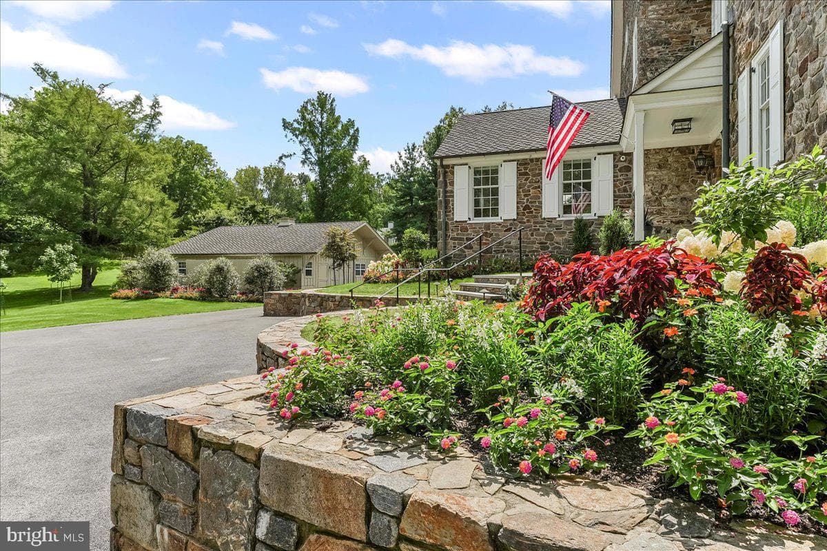 80 Heyburn Road photo 4