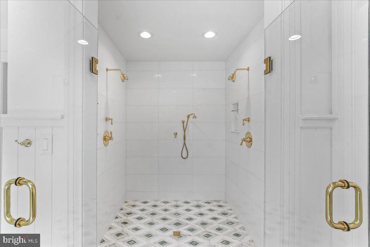 80 Heyburn Road photo 51