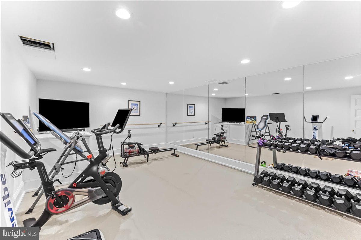 80 Heyburn Road photo 66