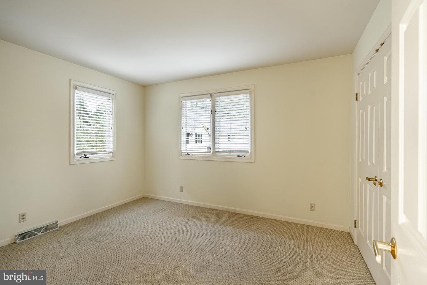 116 Montrose Avenue #a photo 21