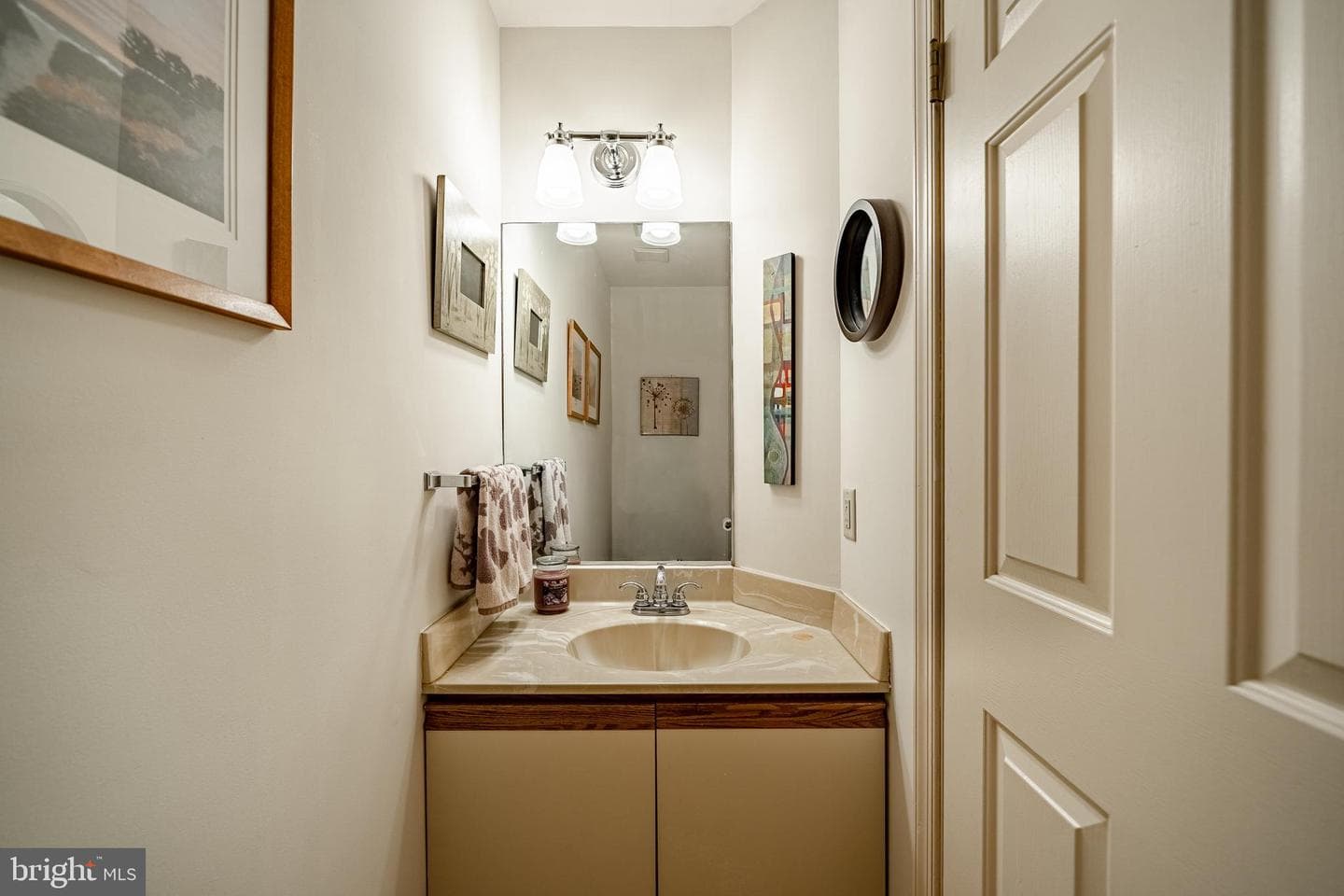 116 Montrose Avenue #a photo 6