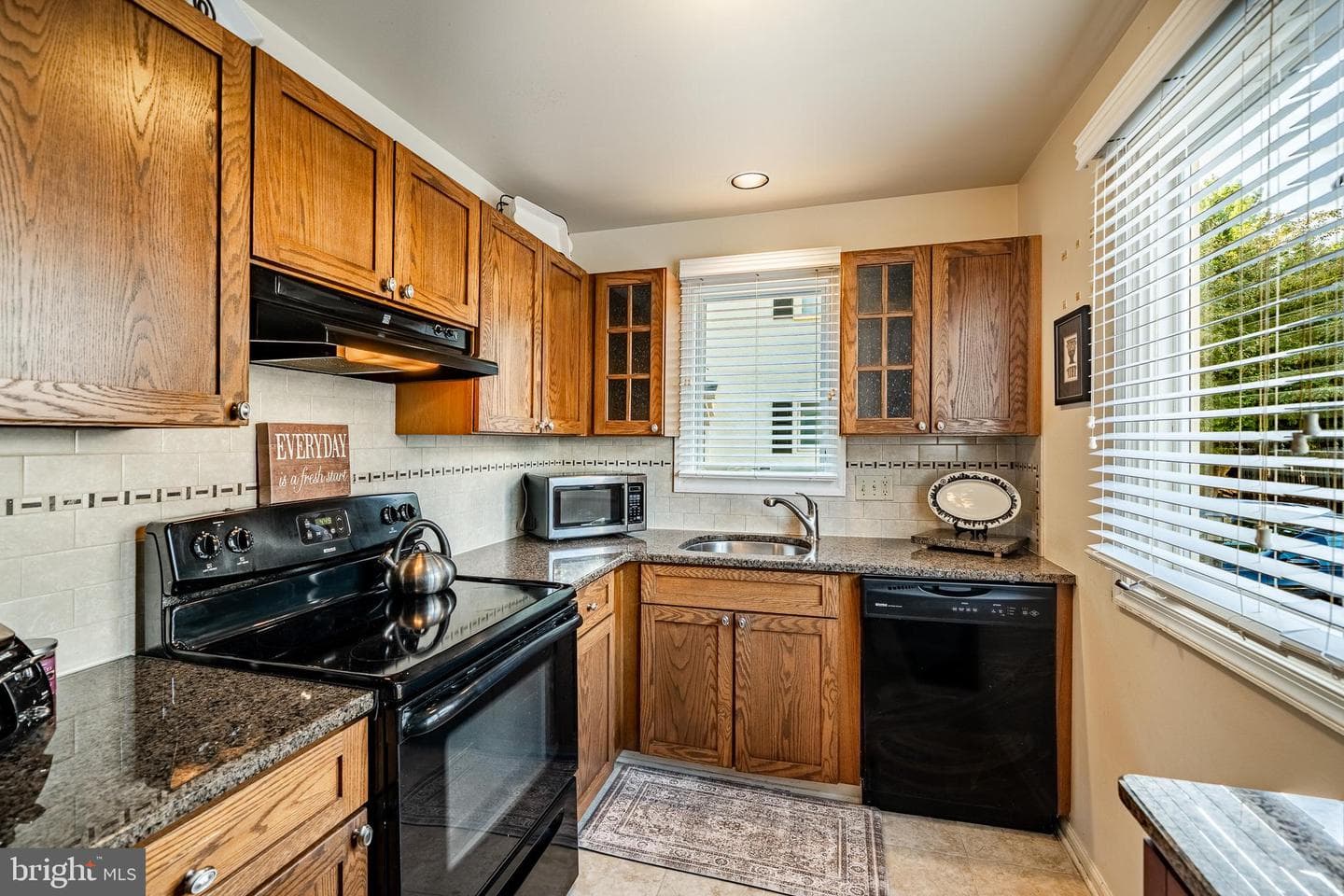 116 Montrose Avenue #a photo 7