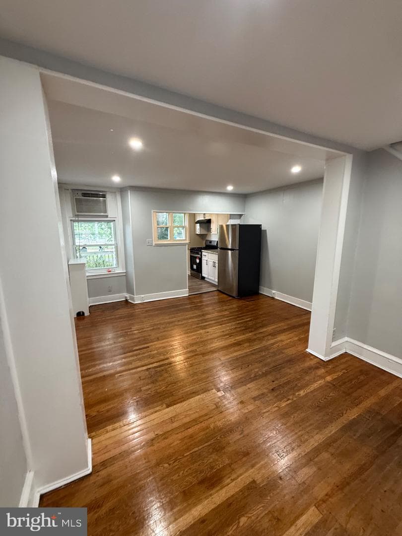 7249 Guilford Road photo 4