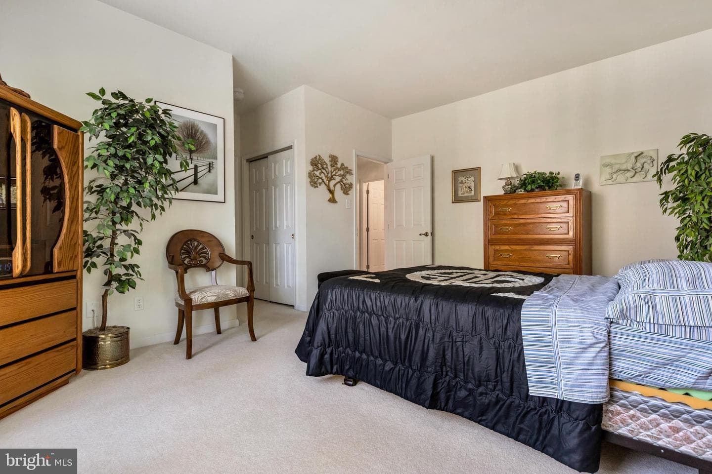 1000 N Phipps Woods Court photo 18
