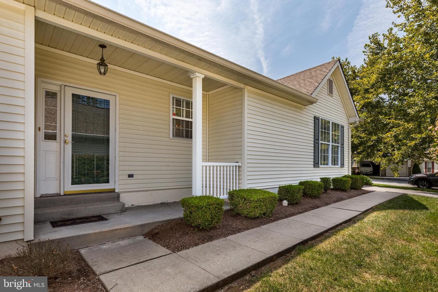 1000 N Phipps Woods Court photo 4