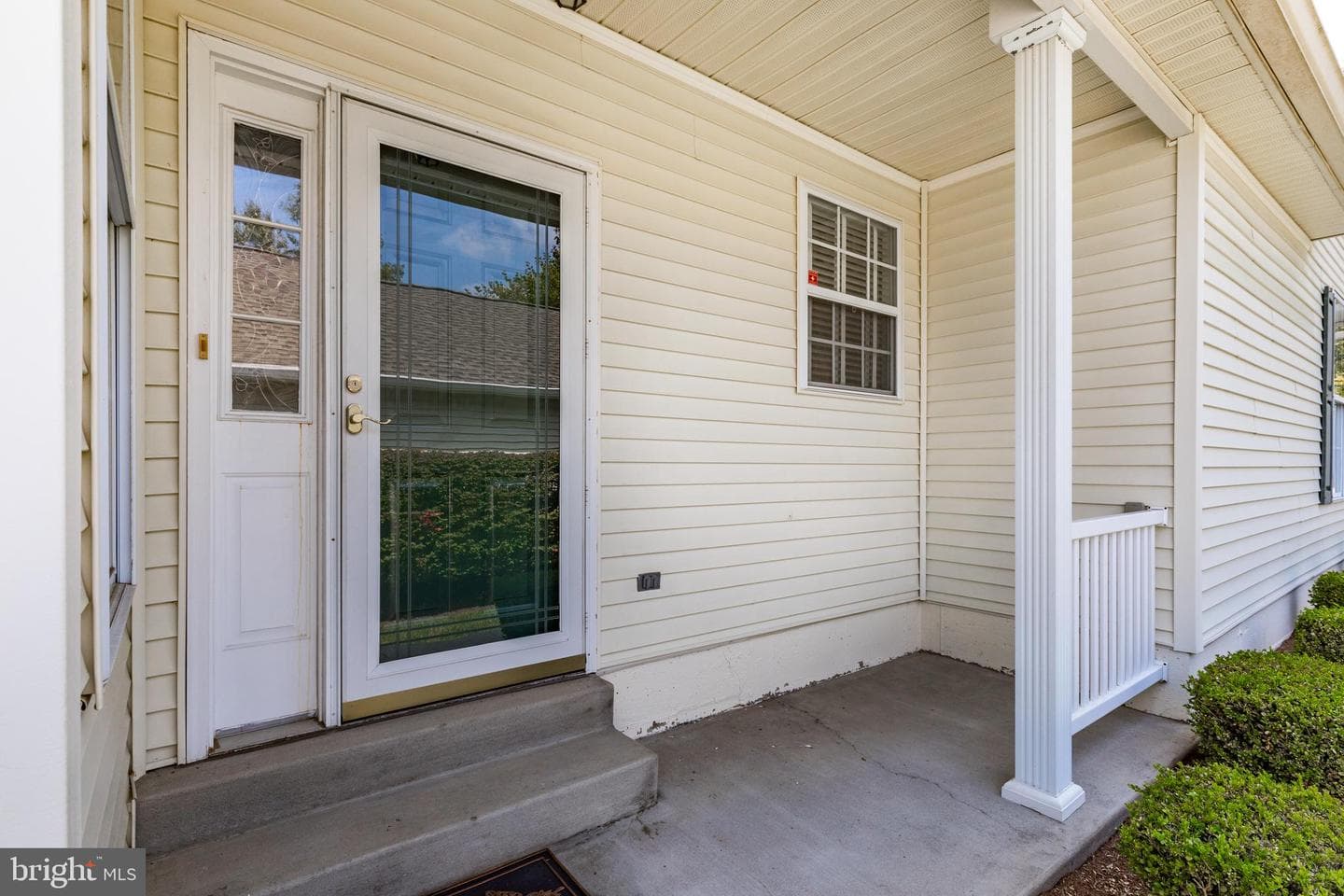 1000 N Phipps Woods Court photo 5