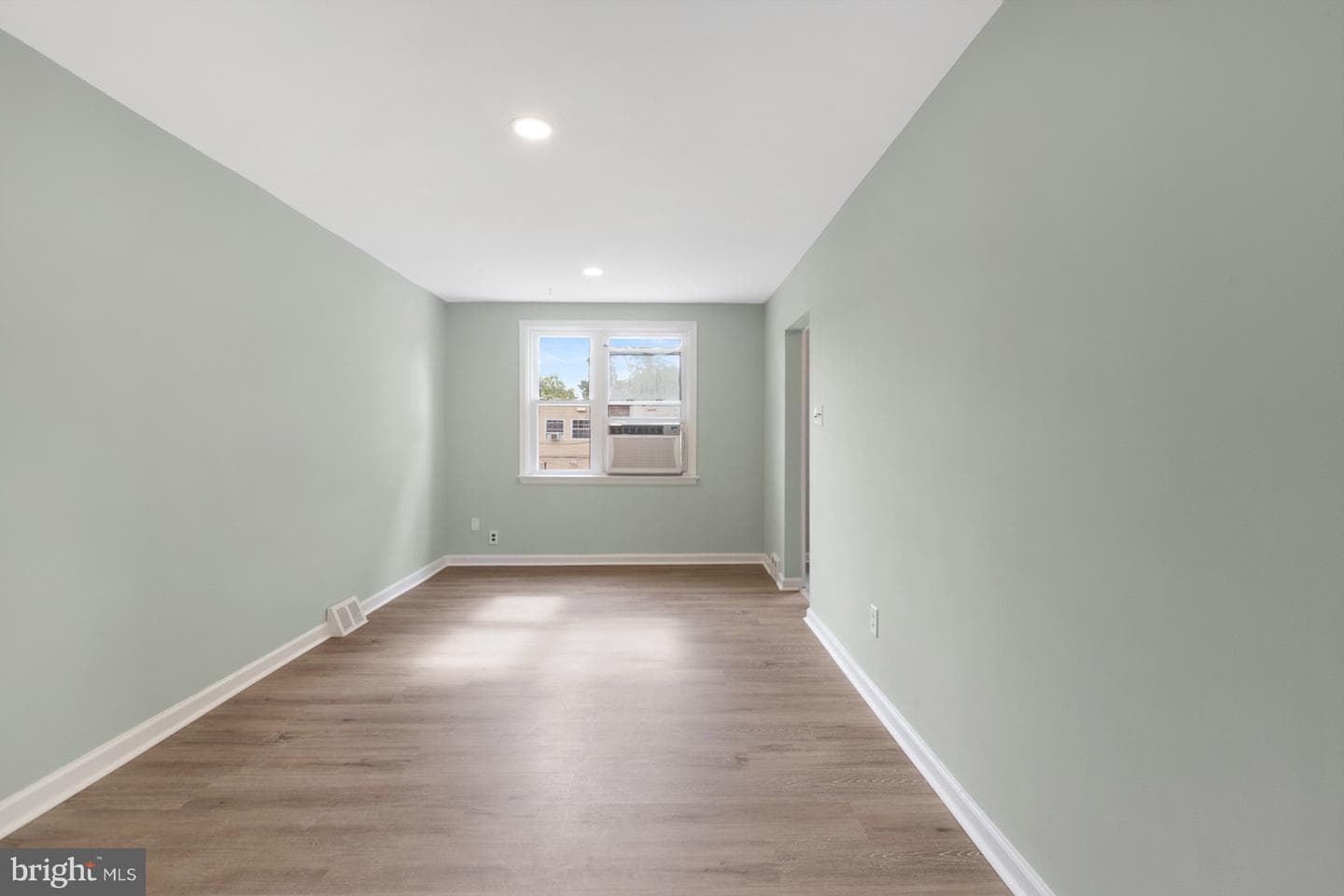 1349 Elson Road photo 10