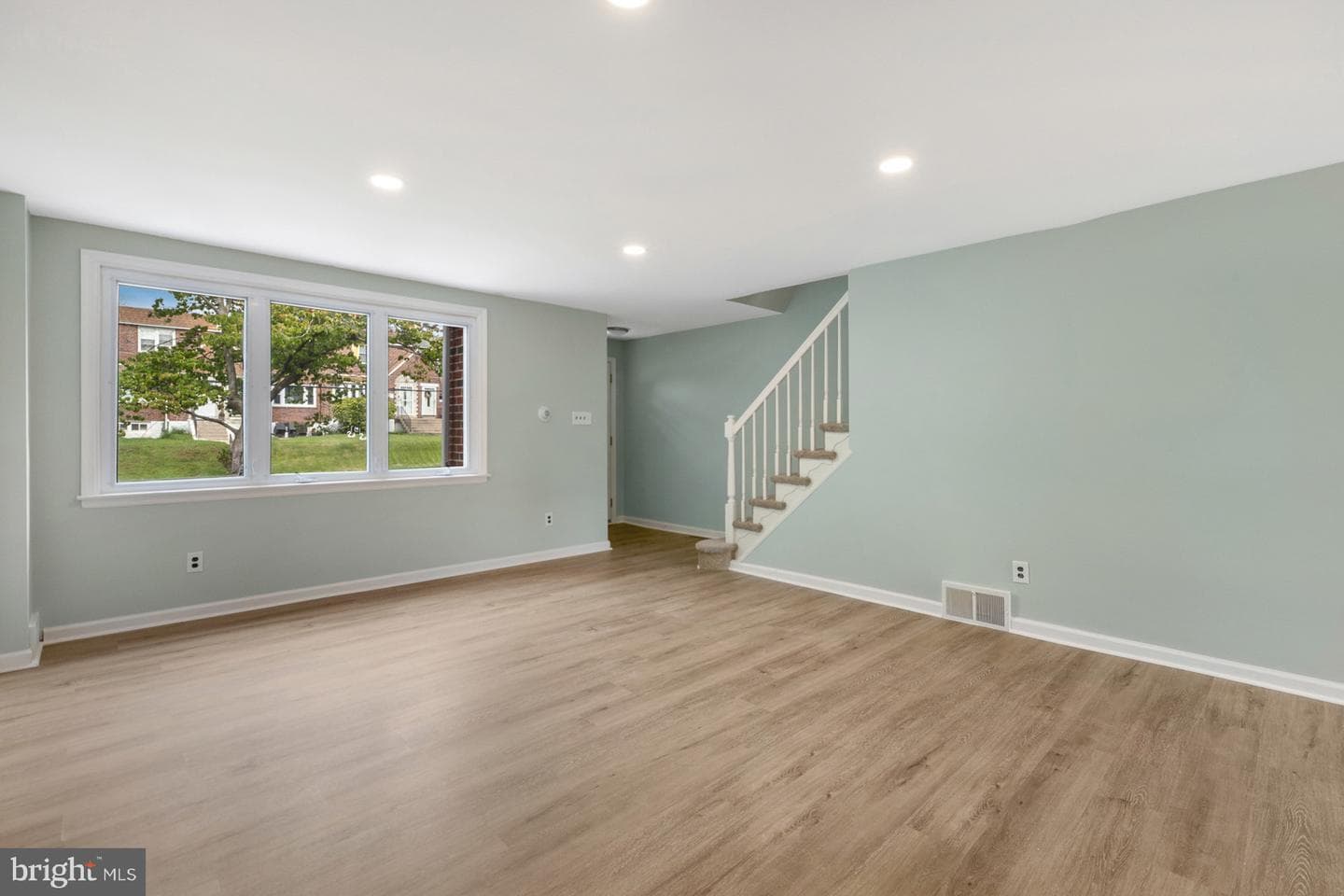 1349 Elson Road photo 9