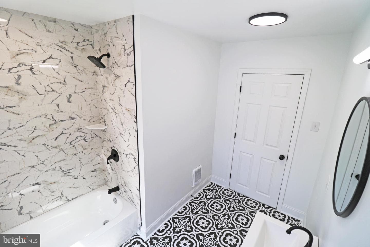 342 Kerlin Street photo 20