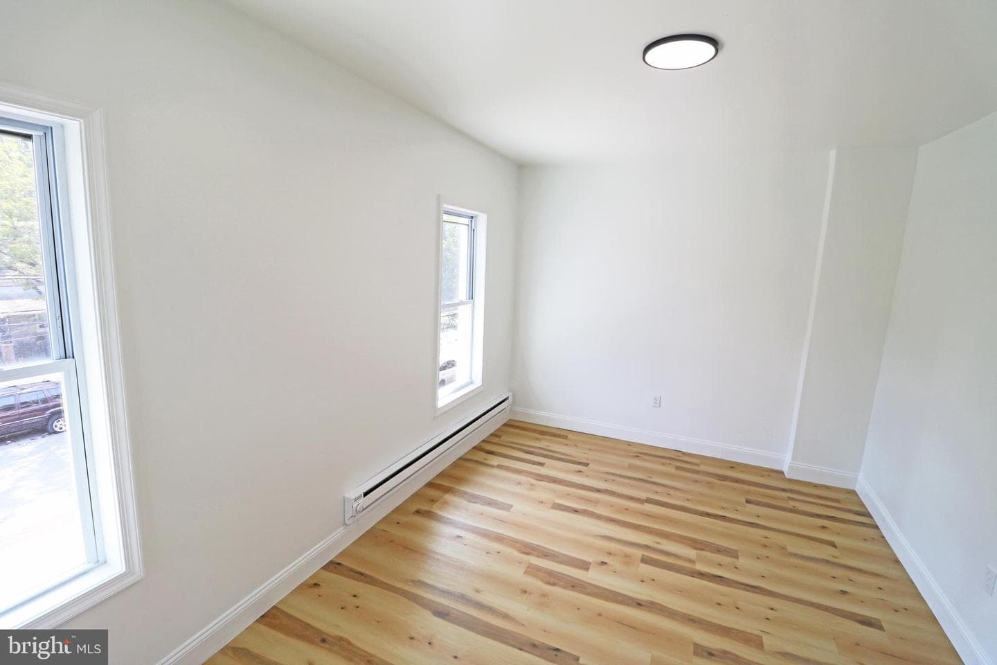 342 Kerlin Street photo 25