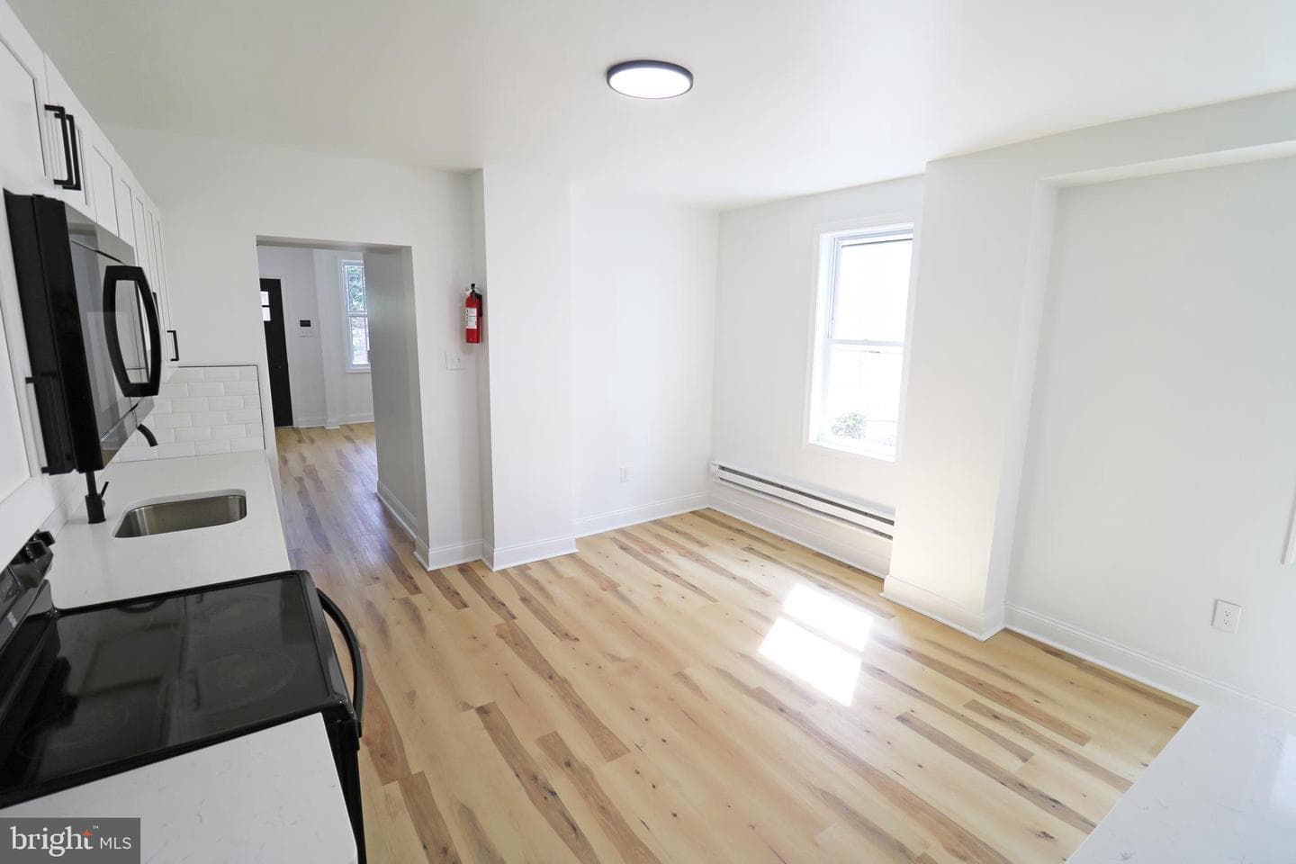342 Kerlin Street photo 8
