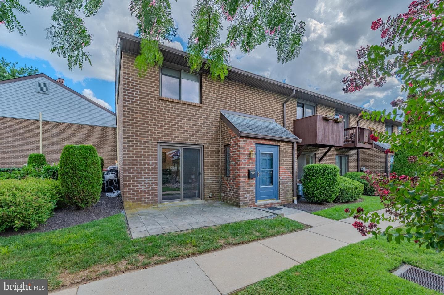 700 Ardmore Avenue #608 photo 1