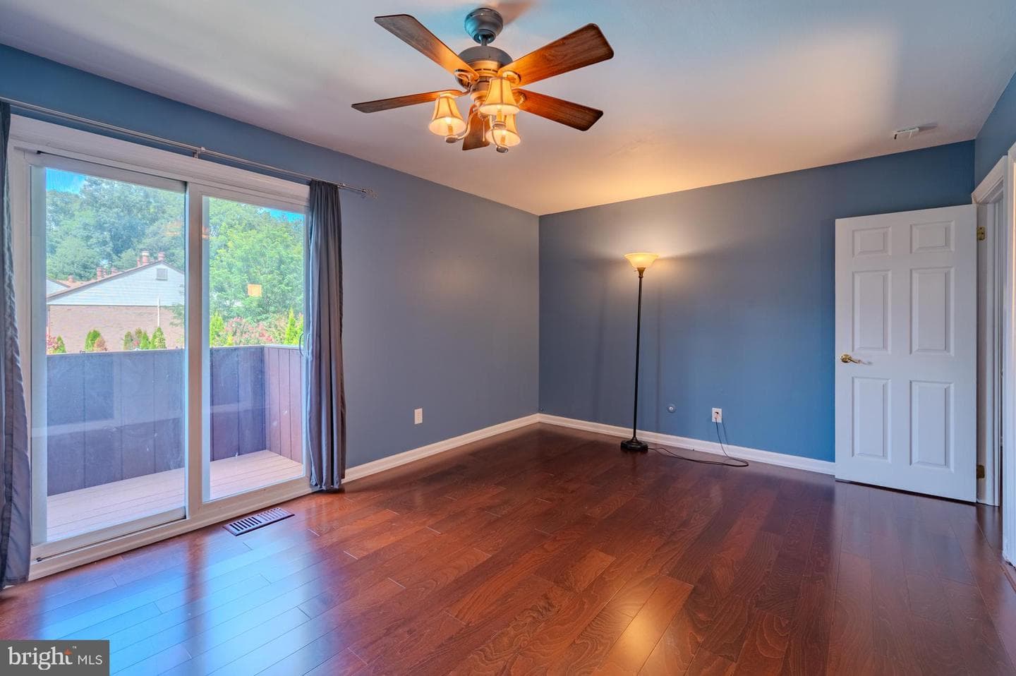 700 Ardmore Avenue #608 photo 15