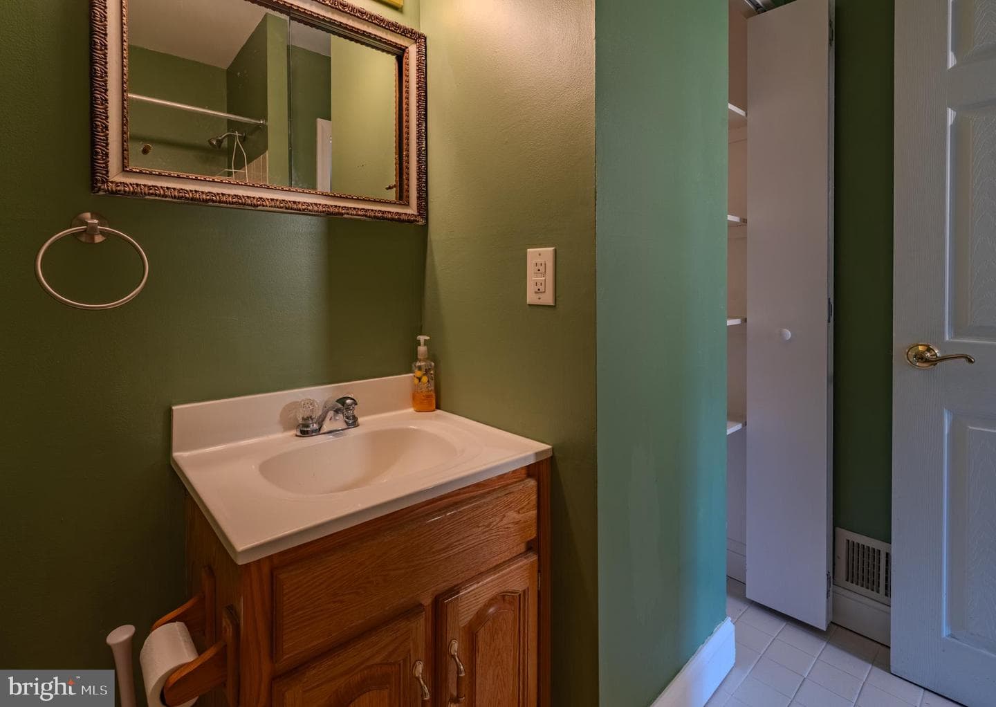 700 Ardmore Avenue #608 photo 24
