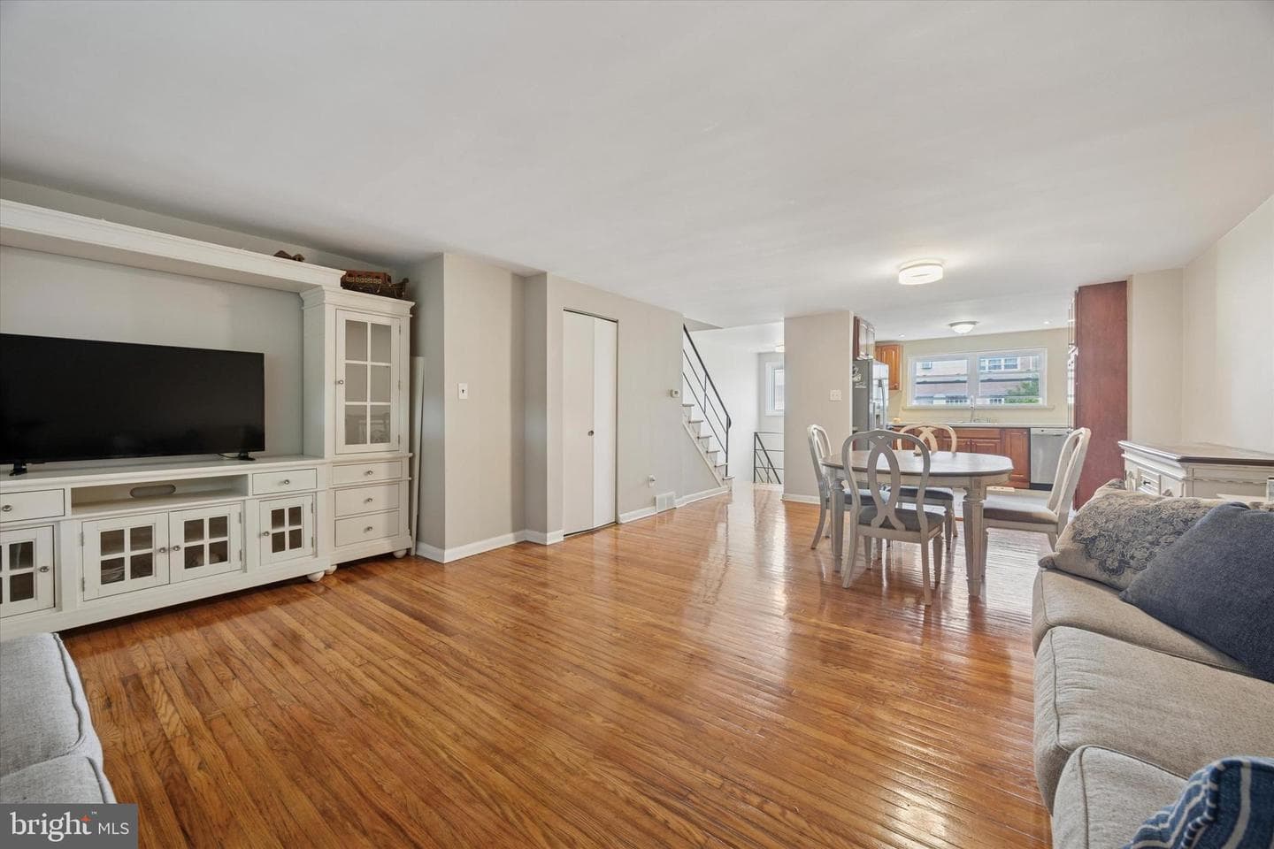 2115 Ravenwood Road photo 4