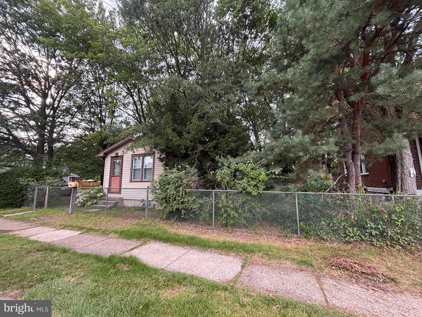 202 Mohican Street photo 17