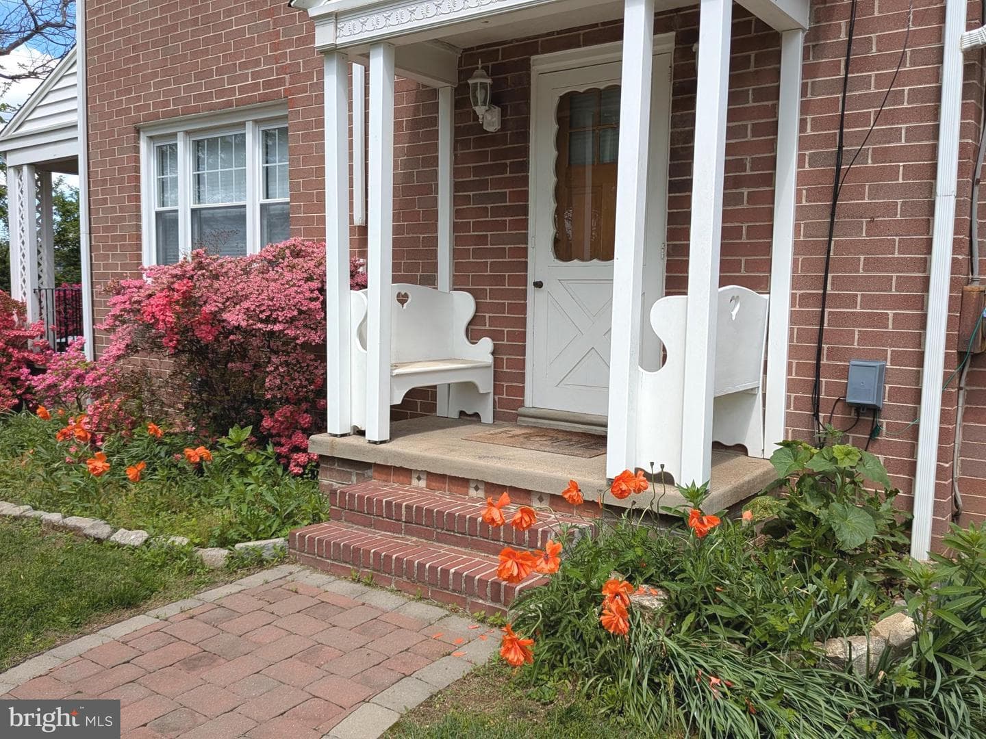 91 Columbia Avenue photo 2