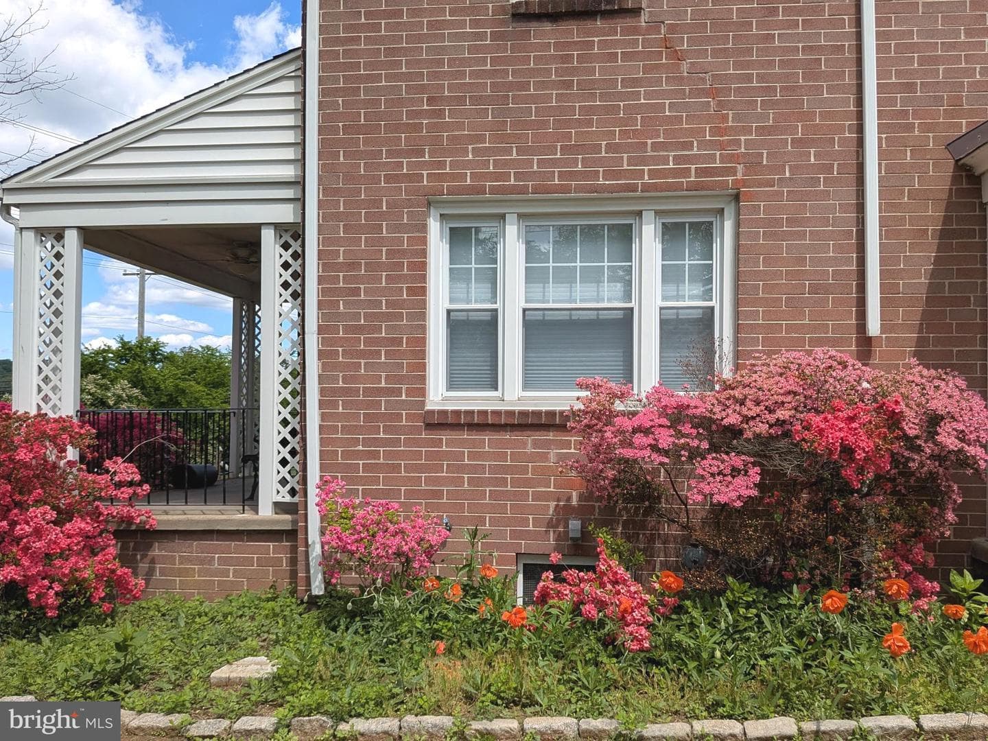 91 Columbia Avenue photo 5