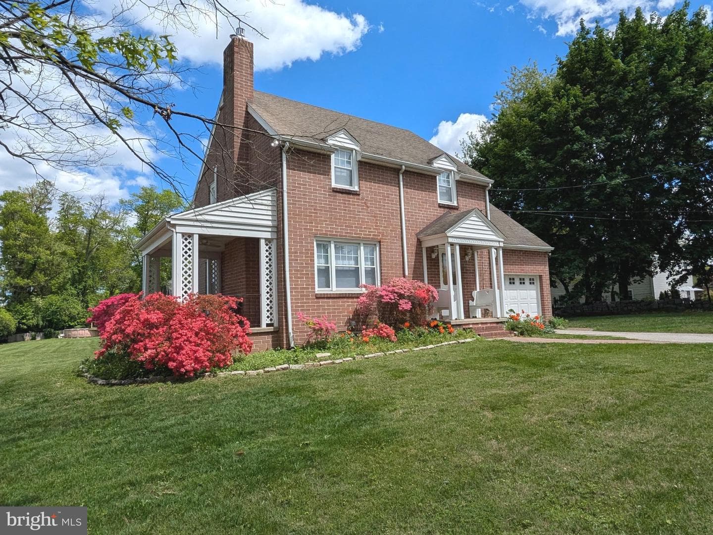 91 Columbia Avenue photo 6