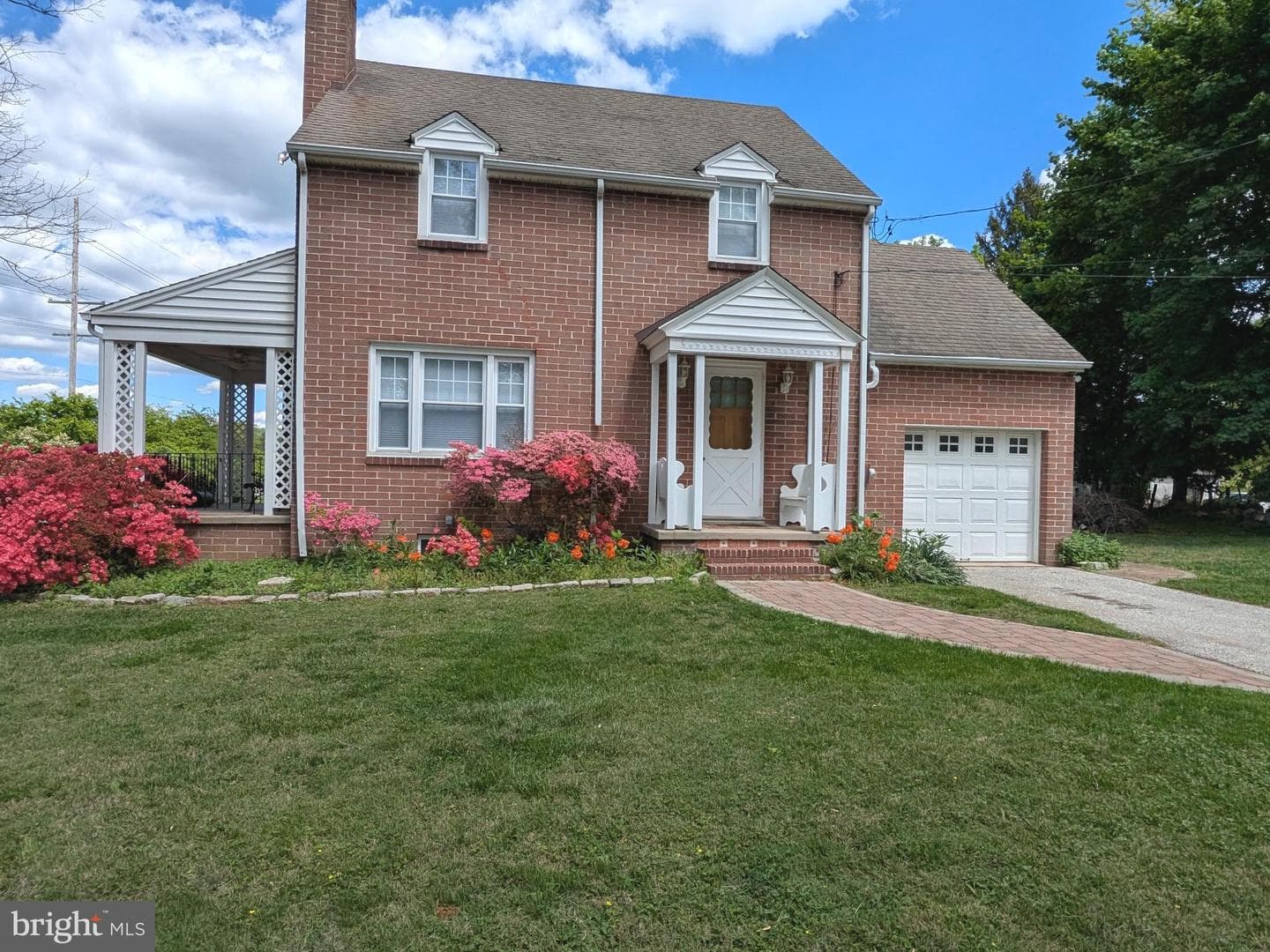 91 Columbia Avenue photo 8