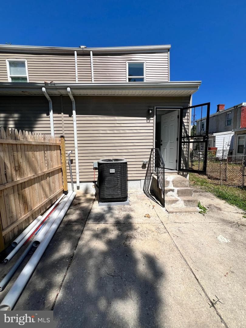 710 Lamokin Street photo 18