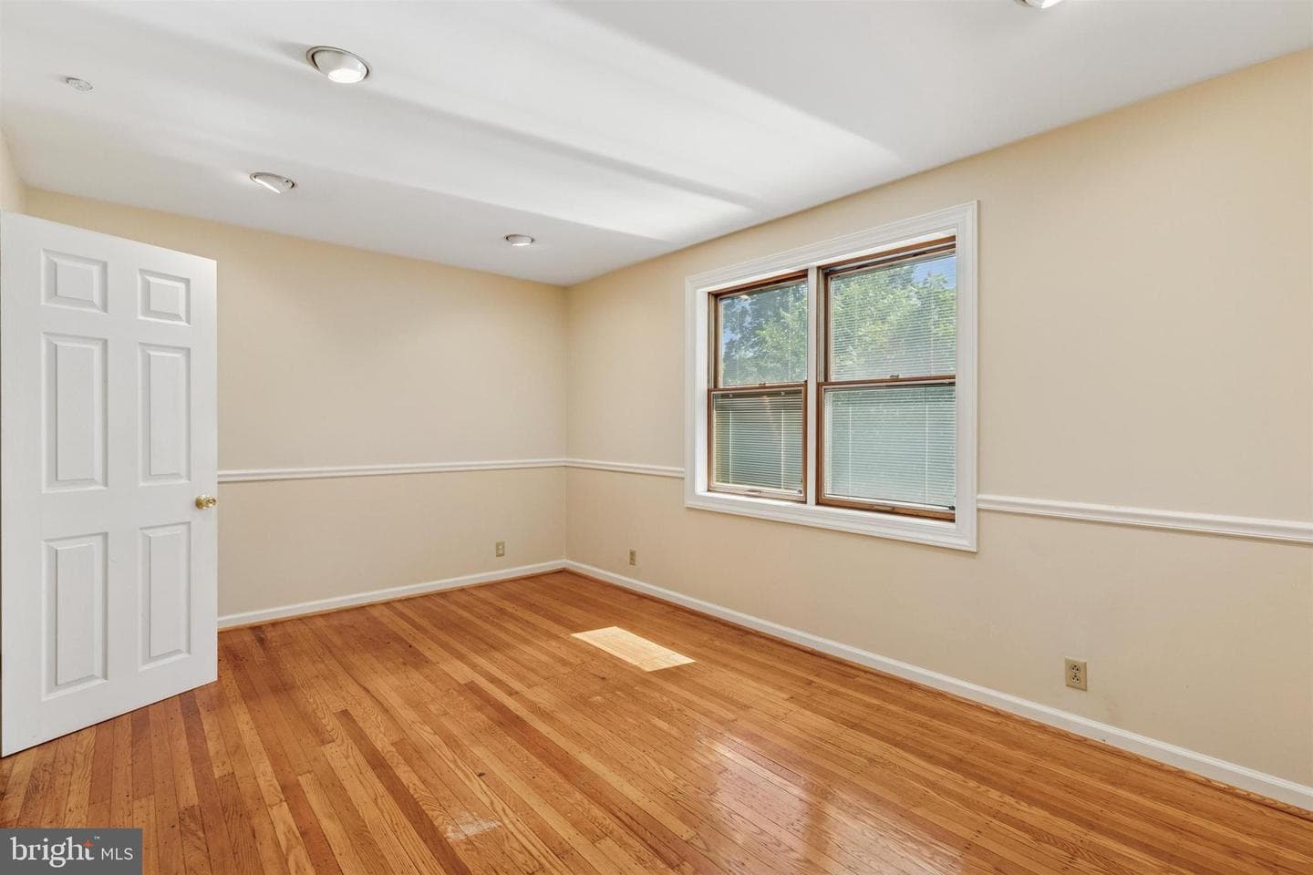 358 Lakeview Avenue photo 16