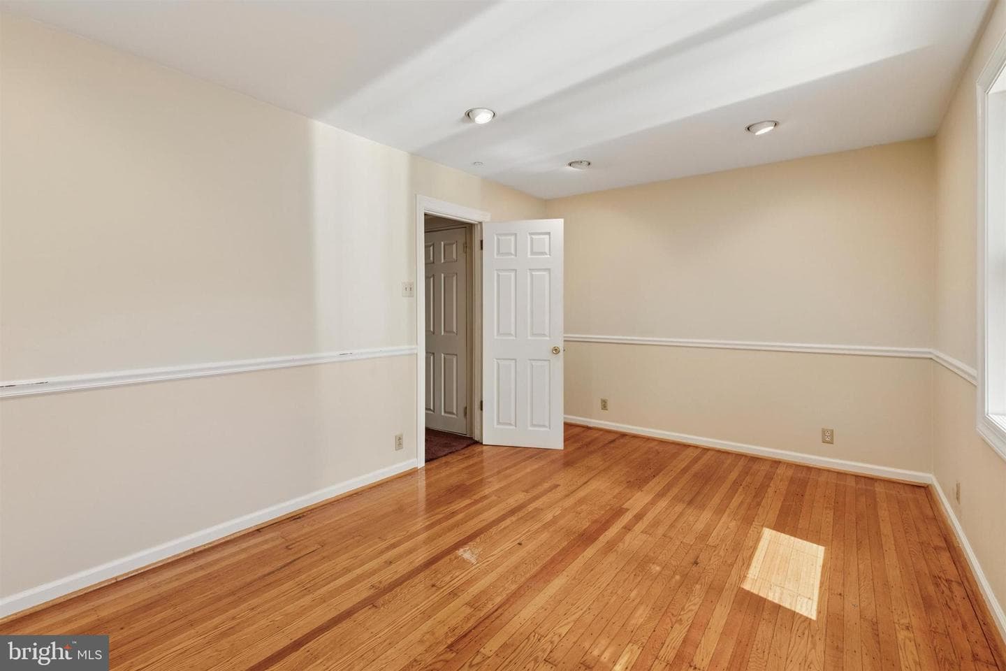 358 Lakeview Avenue photo 17