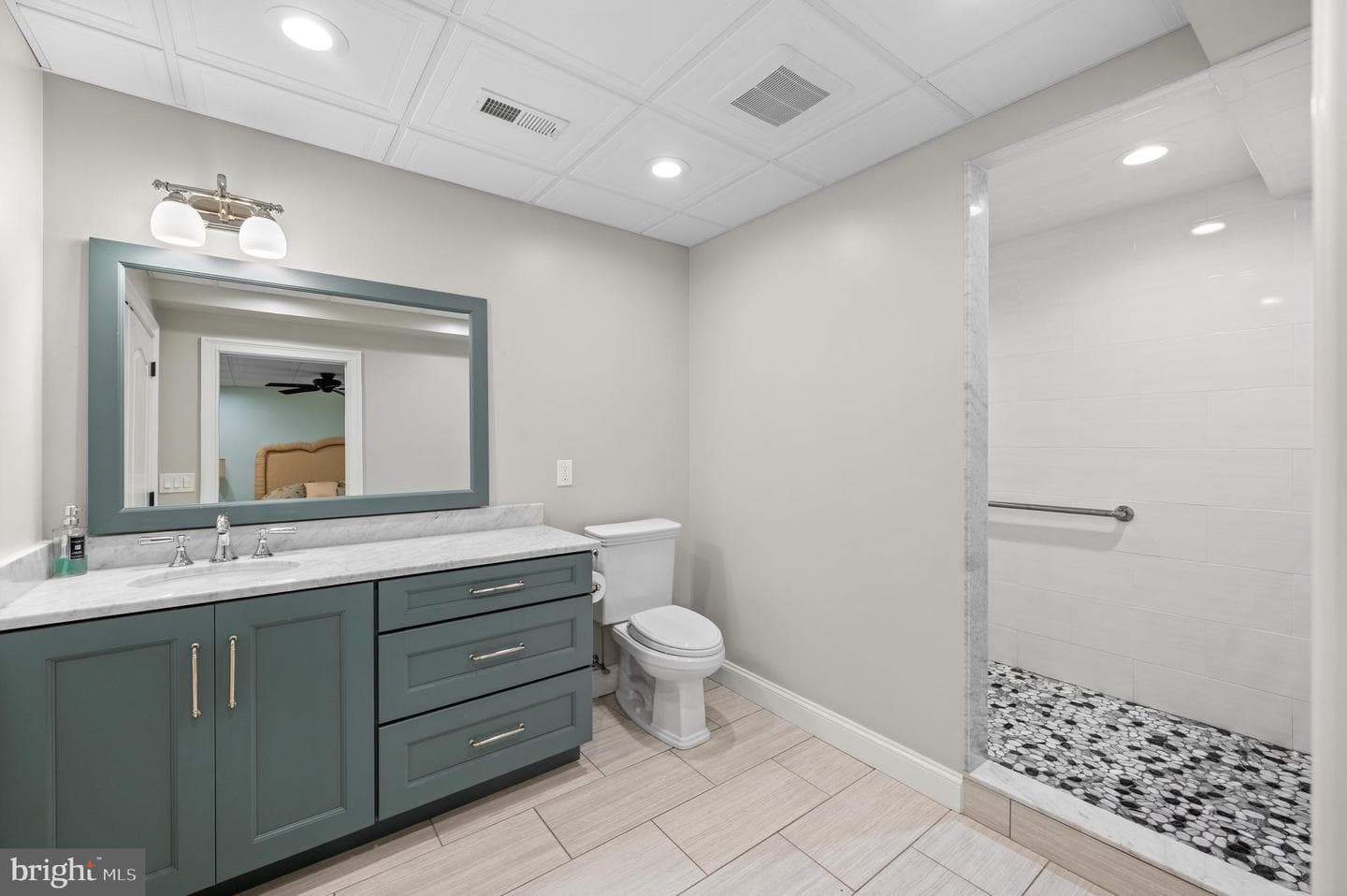 3728 Liseter Gardens photo 34