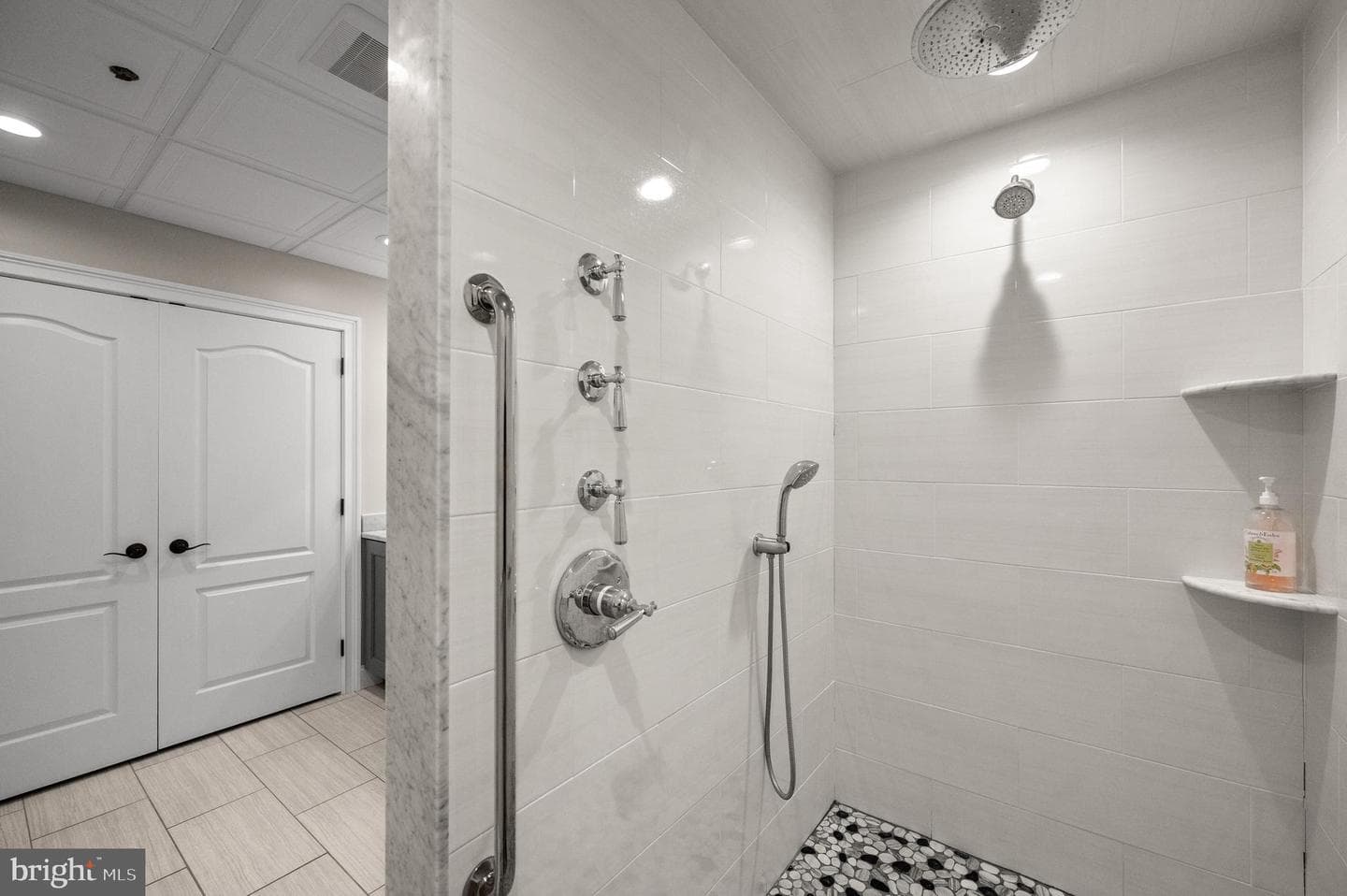 3728 Liseter Gardens photo 35