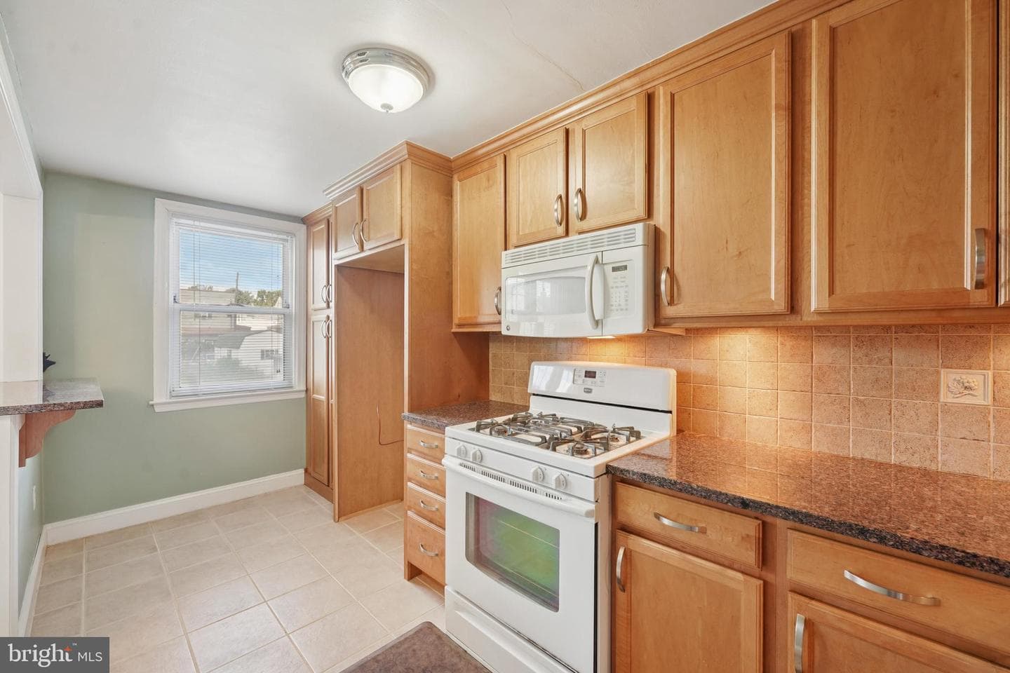 21w Madison Avenue photo 13