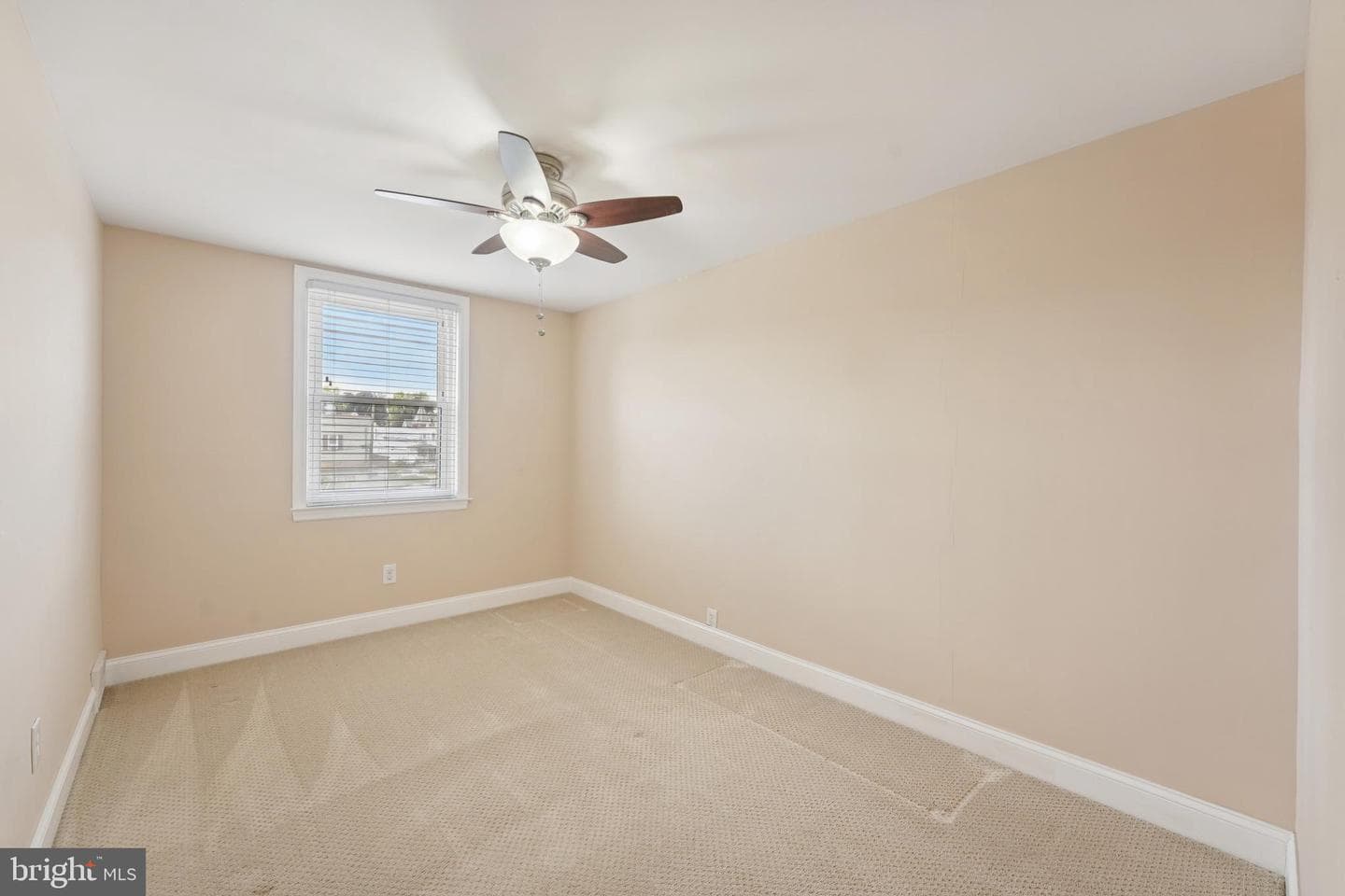 21w Madison Avenue photo 22