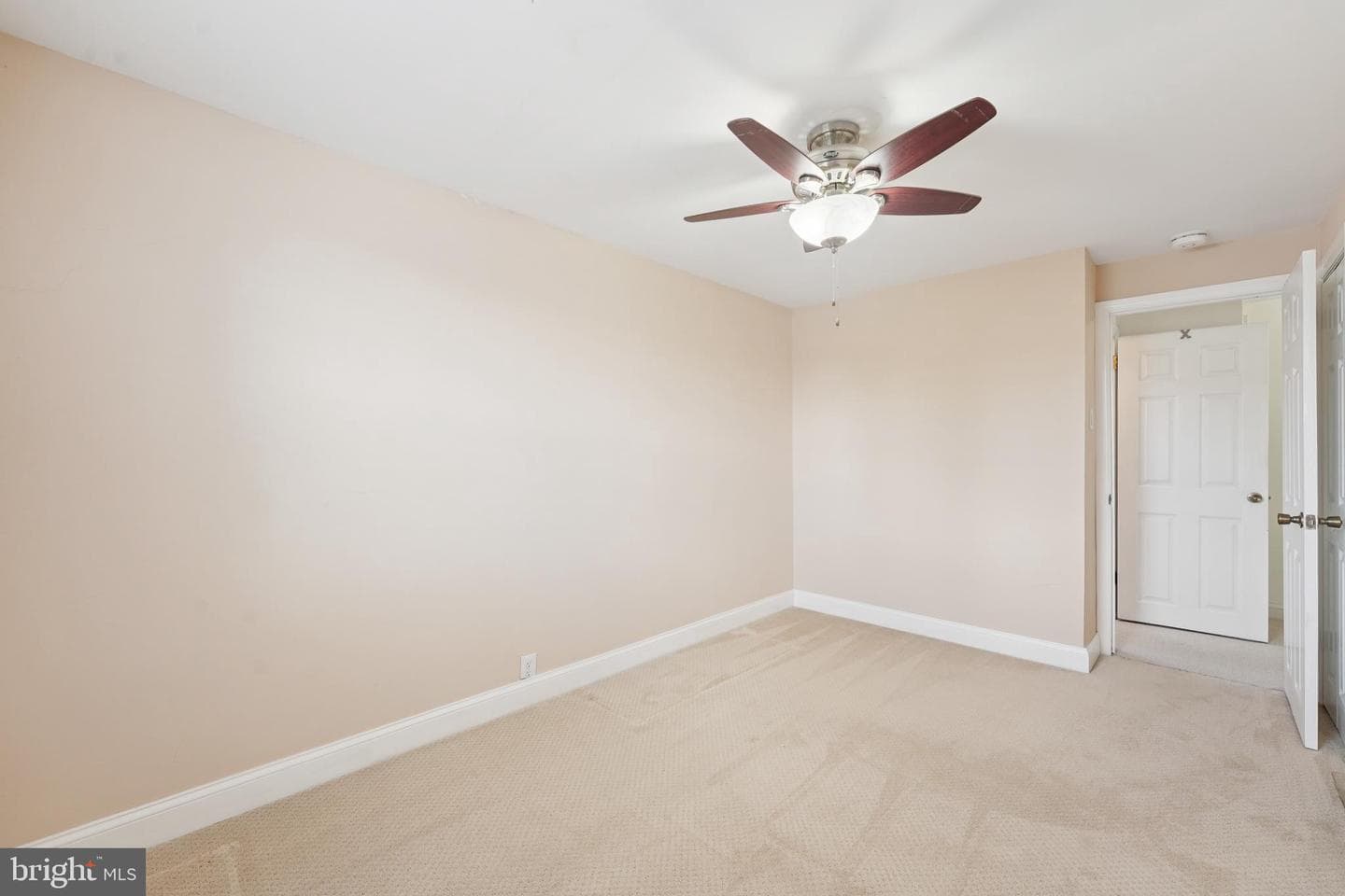 21w Madison Avenue photo 23