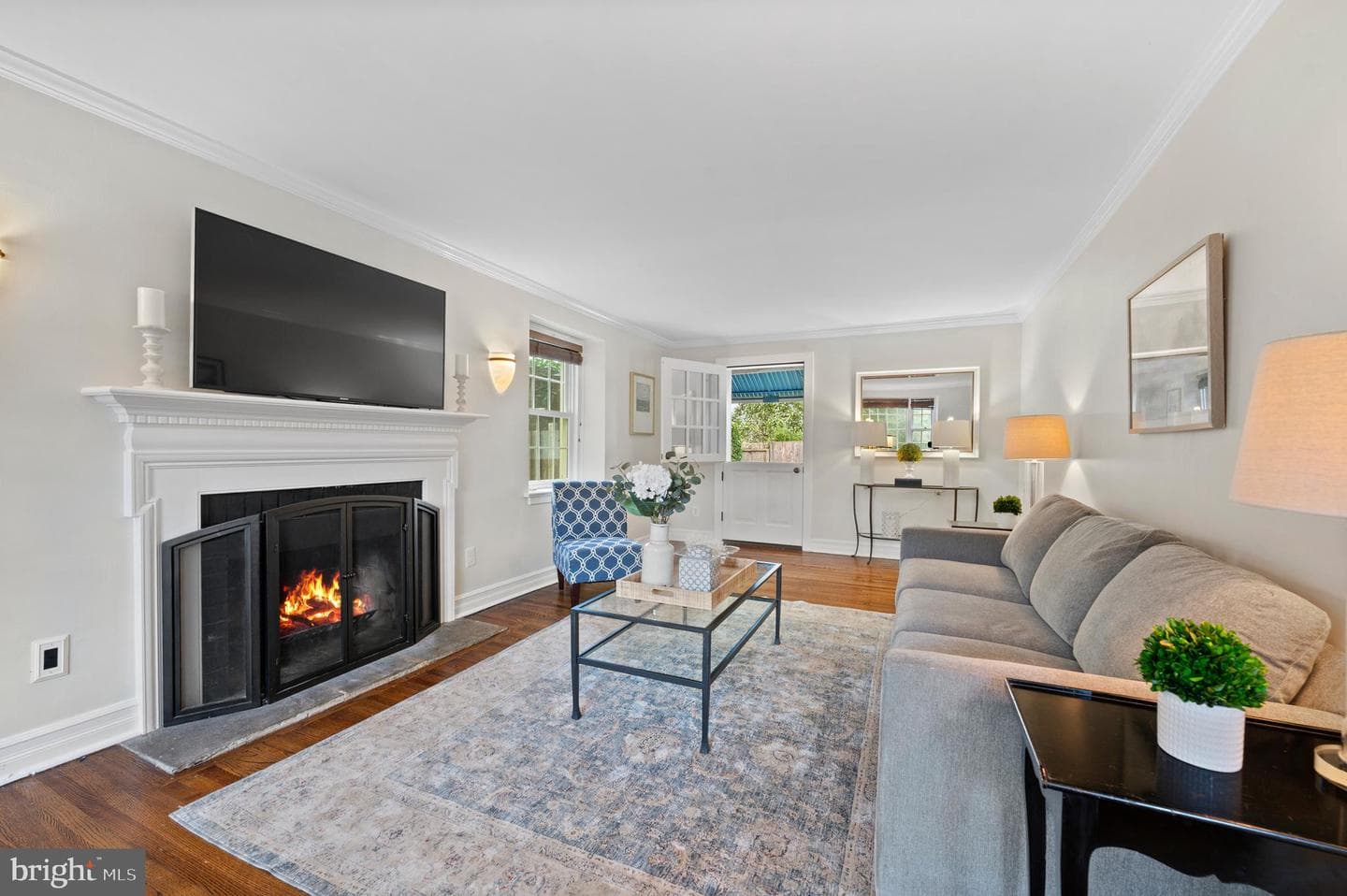 12 Lowrys Lane photo 6