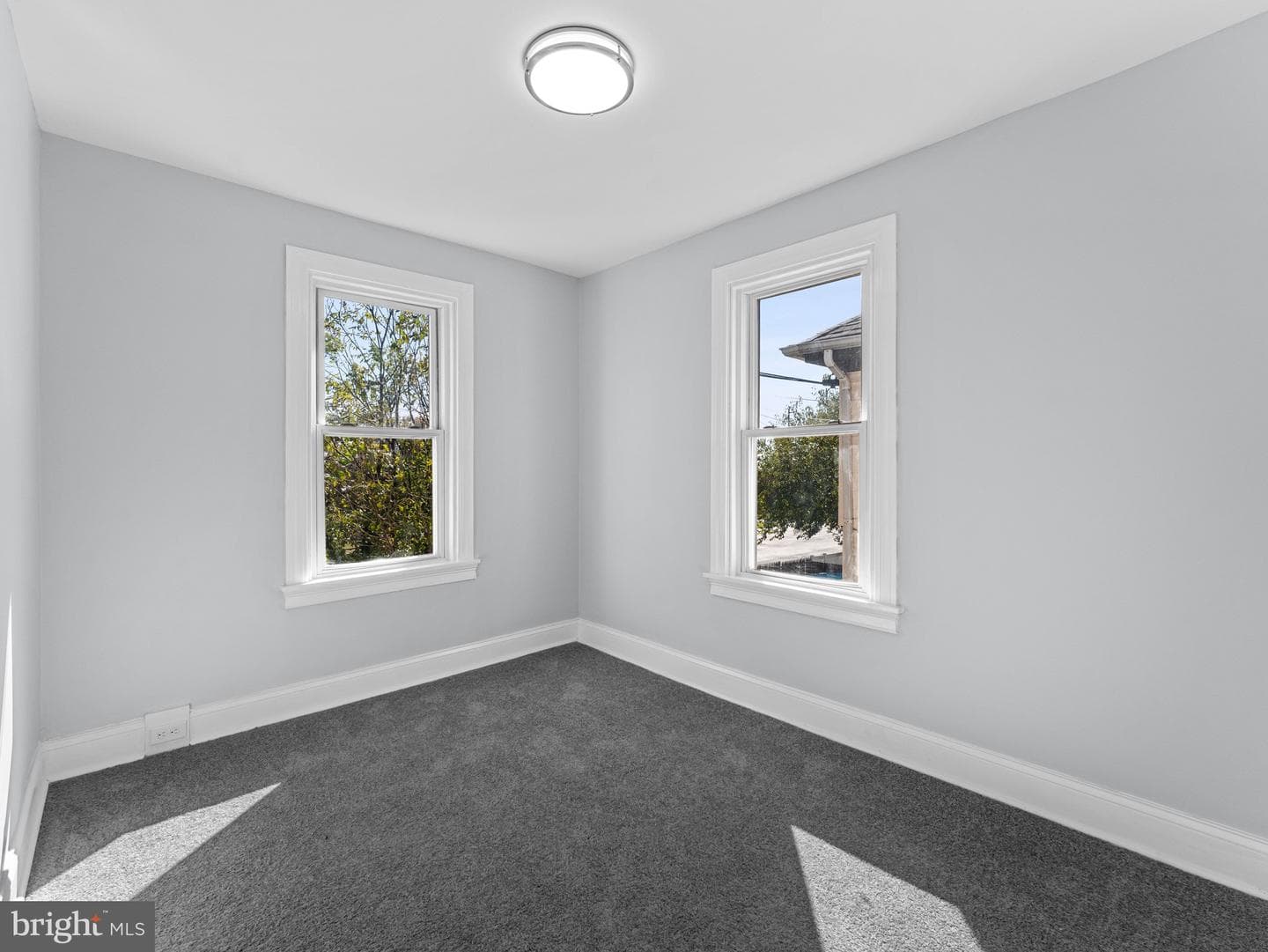 125 White Avenue photo 13