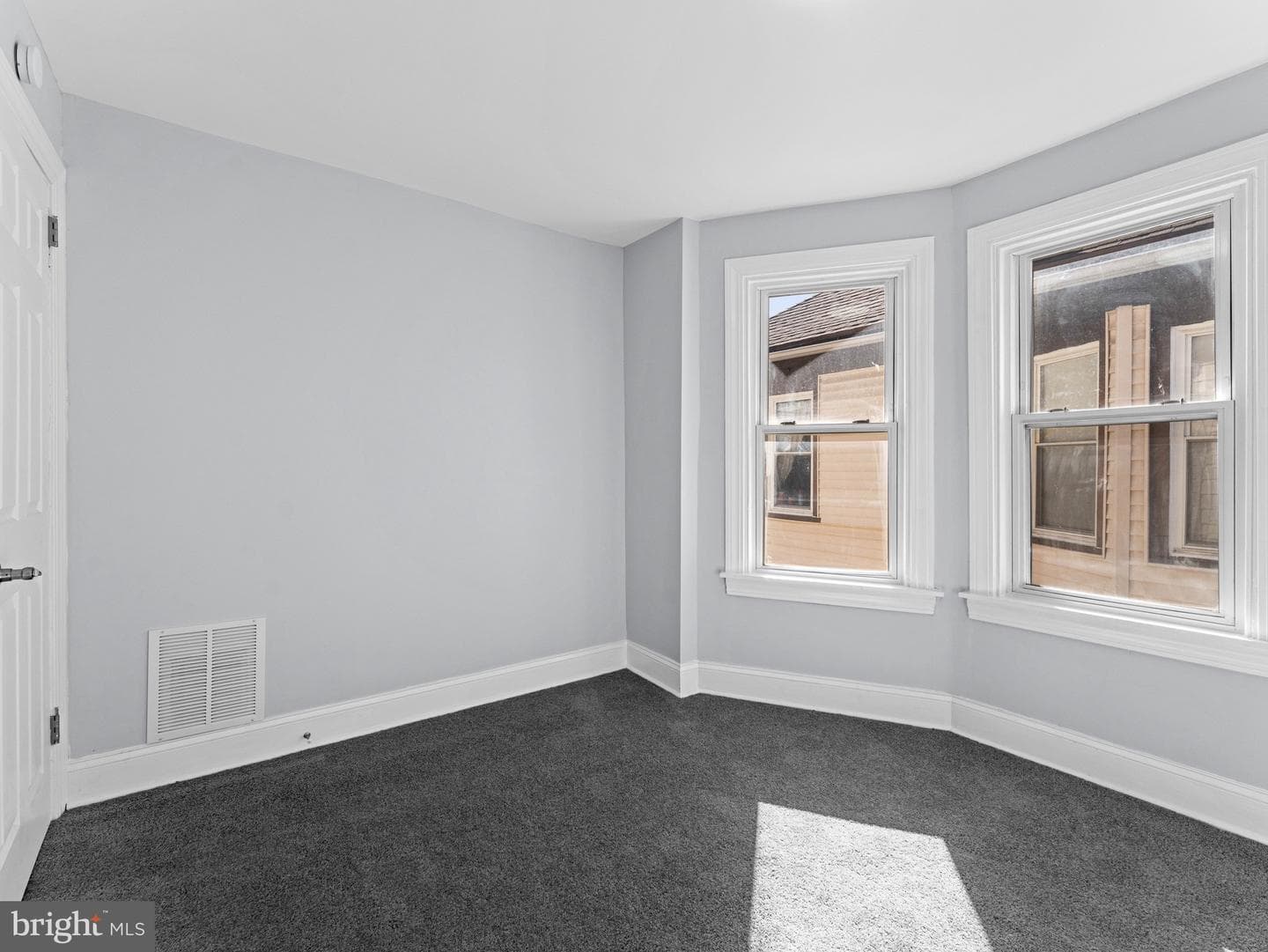 125 White Avenue photo 16
